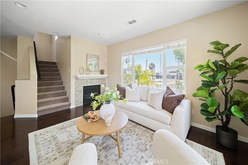 MLS #OC26091904 image #0