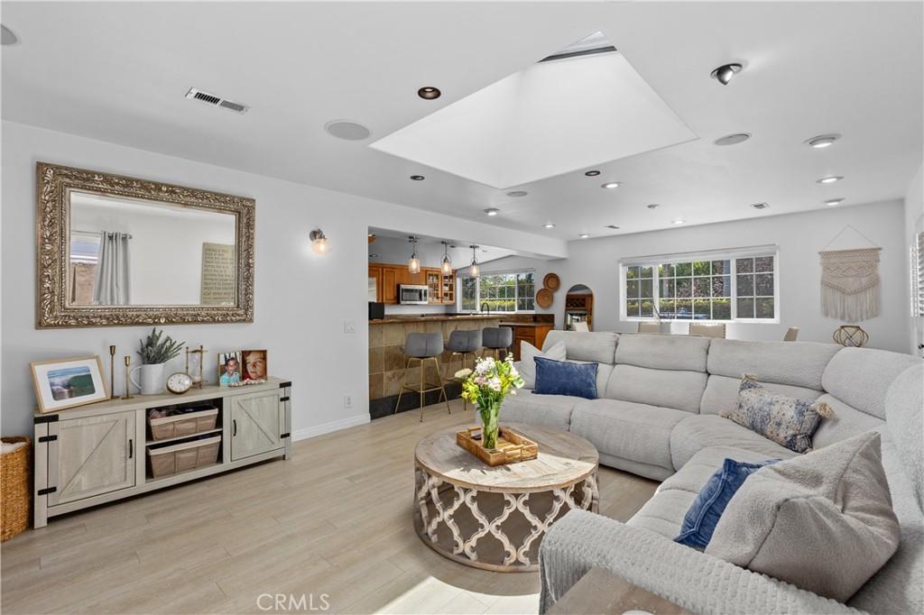 MLS #OC26092157 image #0
