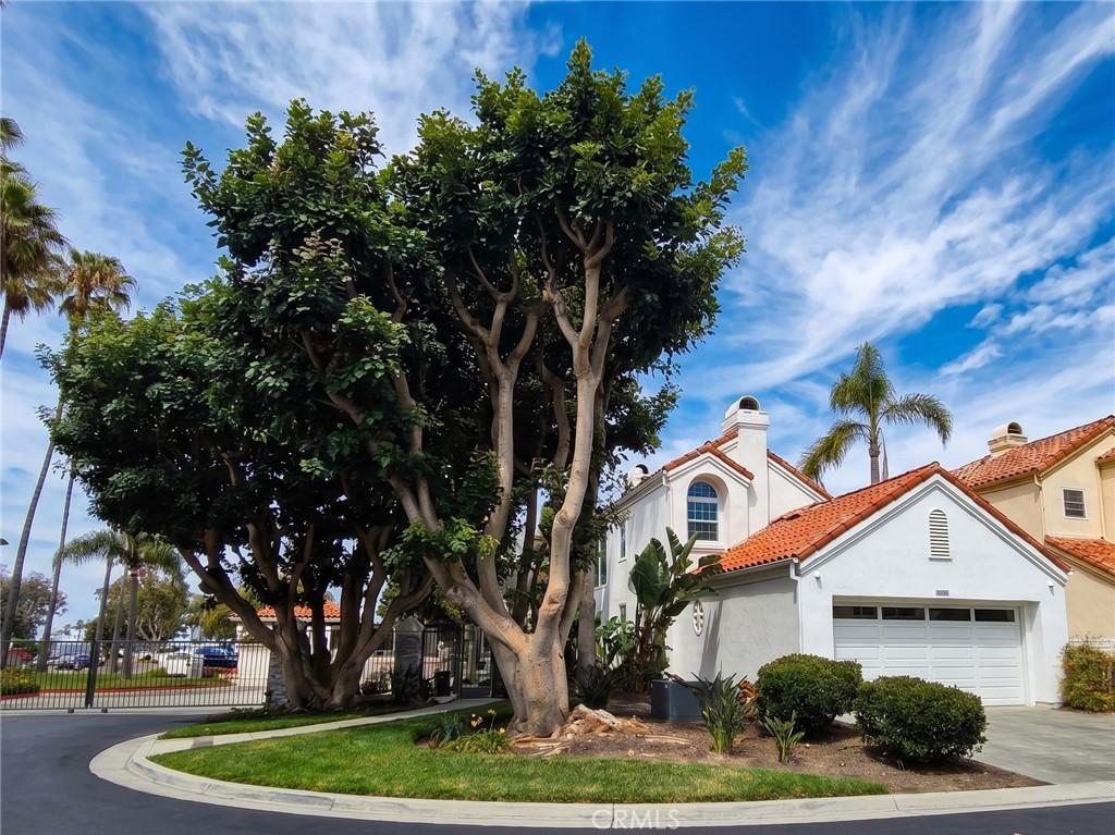 MLS #OC26092365 image #0