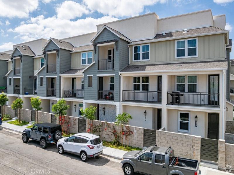 MLS #OC26094554 image #0