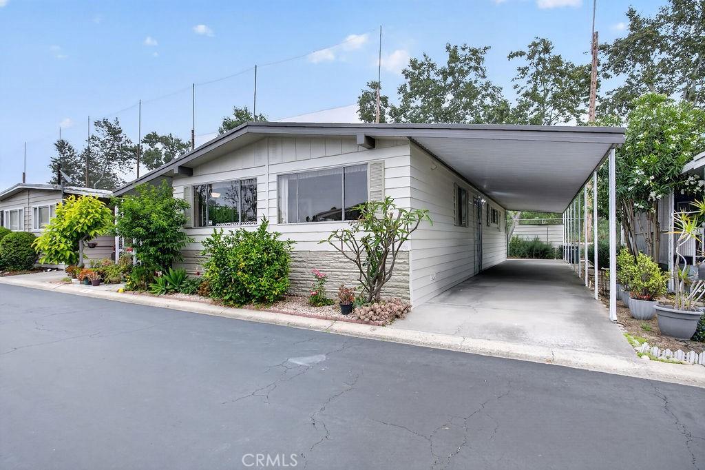 MLS #OC26096279 image #0