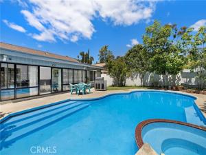 MLS #OC26096321 image #0