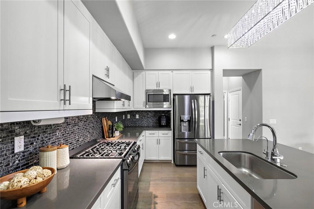 MLS #OC26097641 image #0