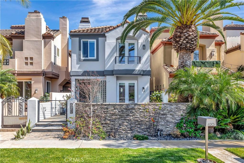 MLS #OC26097710 image #0