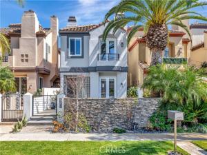 MLS #OC26097710 image #0