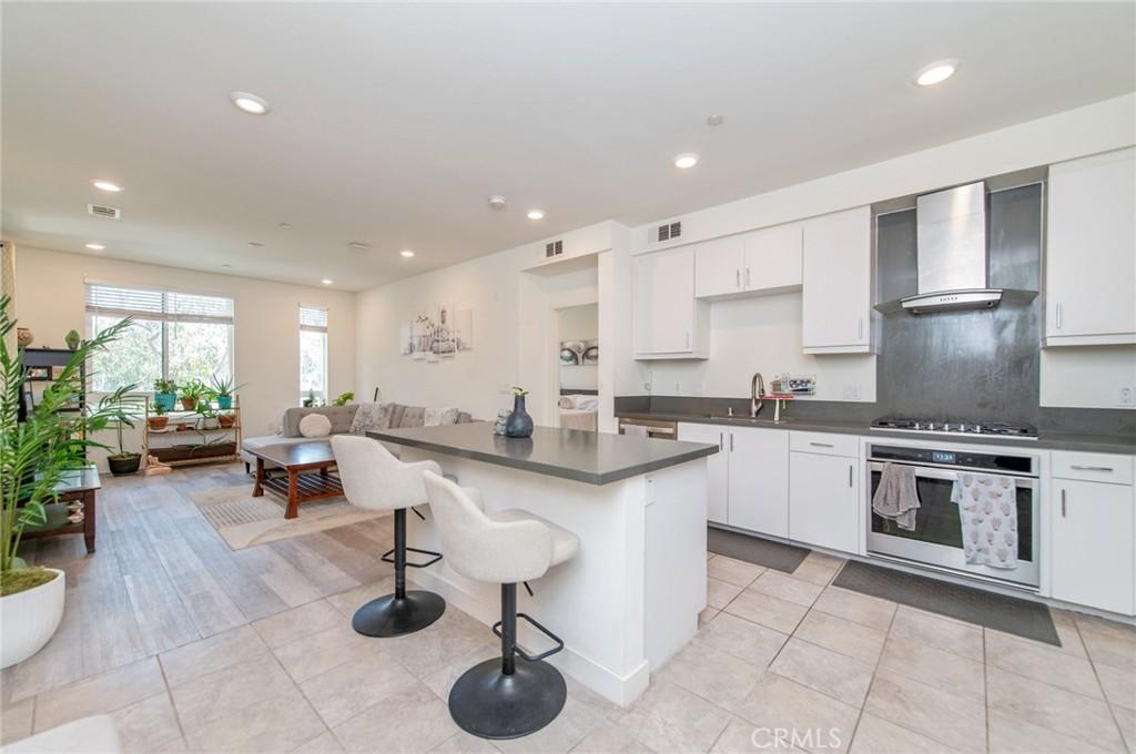 MLS #OC26098118 image #0
