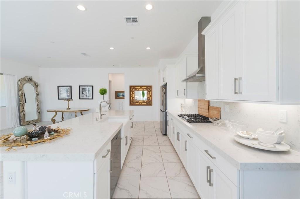 MLS #OC26099437 image #0