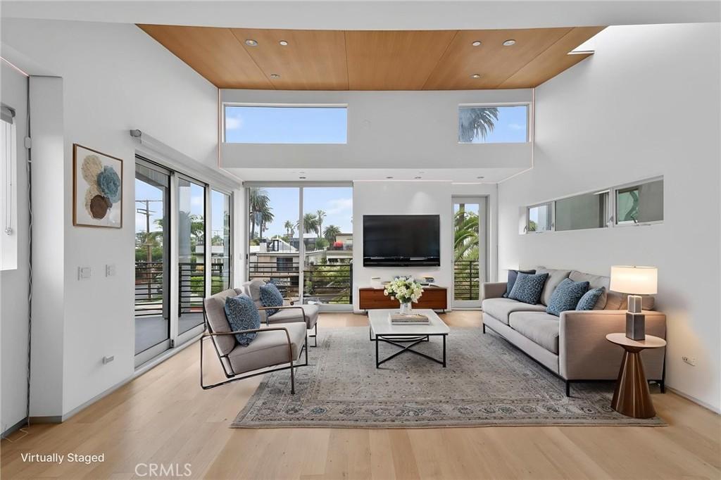 MLS #OC26100143 image #0
