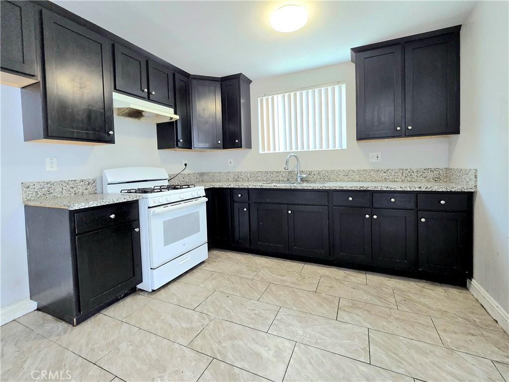 715 W 58th Los Angeles CA 90037 | MLS #OC26100633 41 MLS #OC26100633 image #0