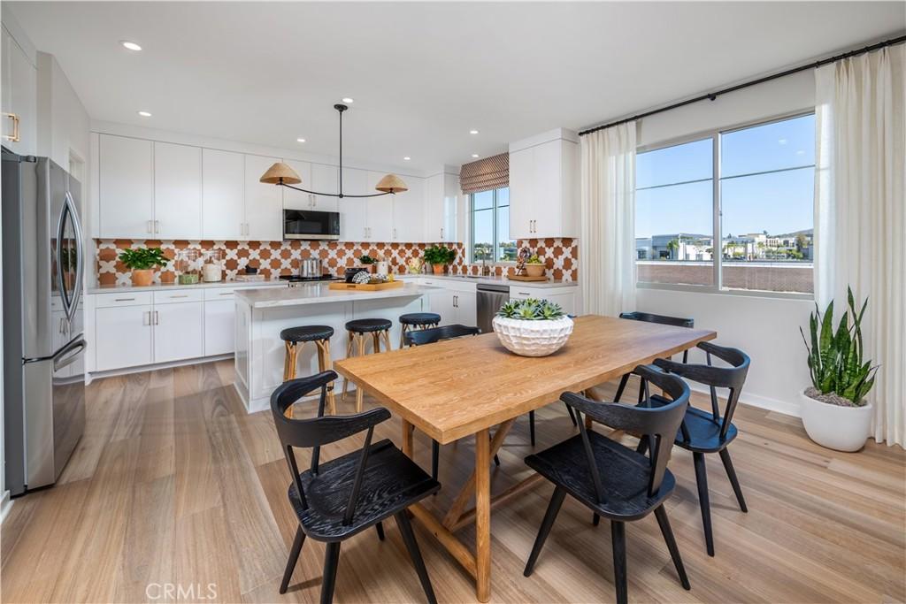 MLS #OC26101092 image #0