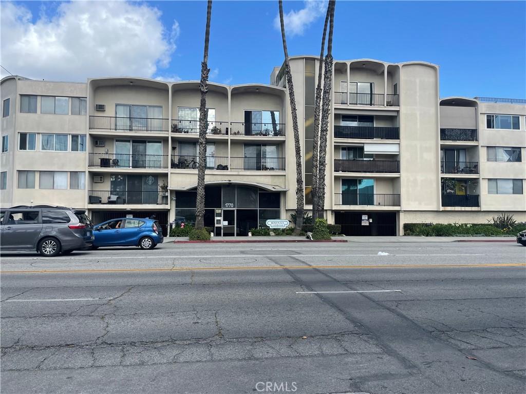 MLS #OC26101776 image #0