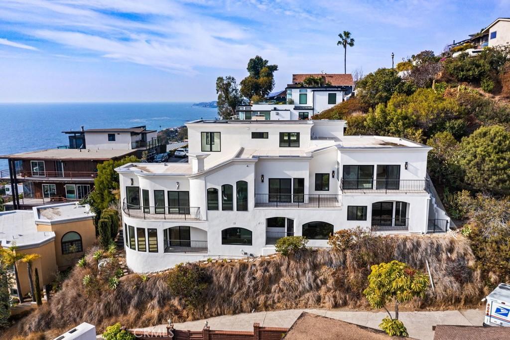 MLS #OC26102060 image #0