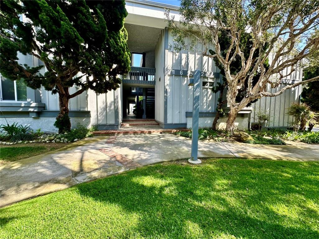 MLS #OC26102408 image #0