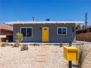 MLS #OC26102547 image #0