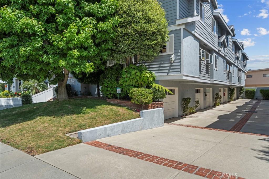 MLS #OC26102687 image #0