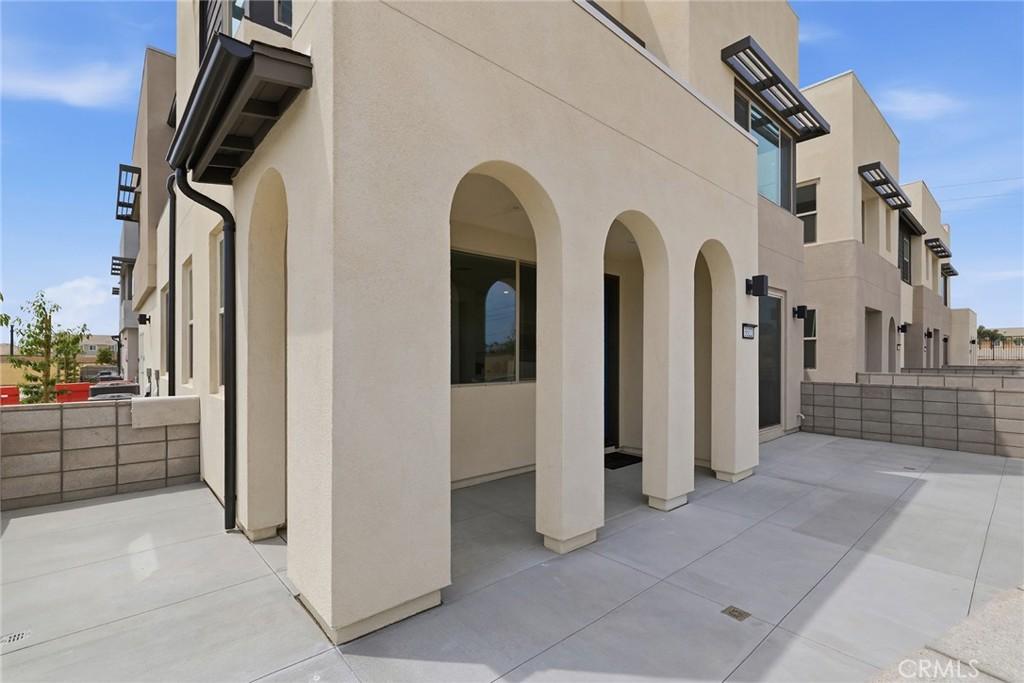 MLS #OC26103383 image #0