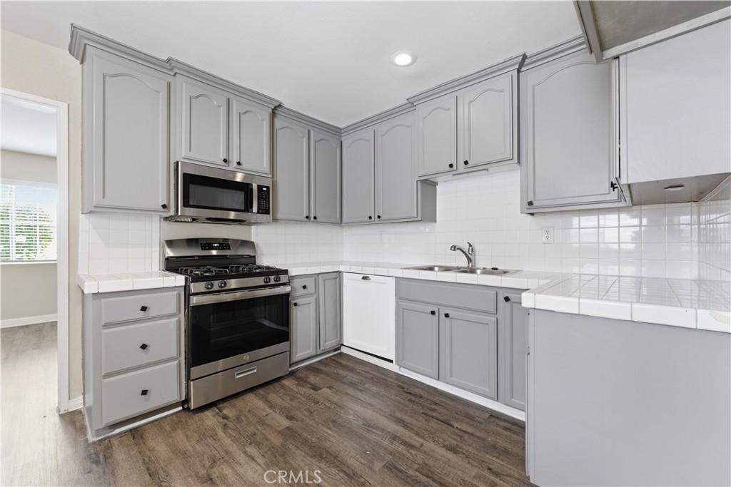 MLS #OC26104259 image #0