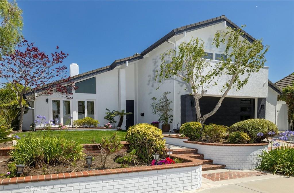 MLS #OC26105318 image #0