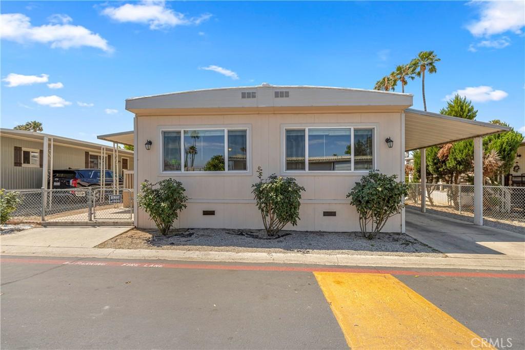 MLS #OC26106036 image #0