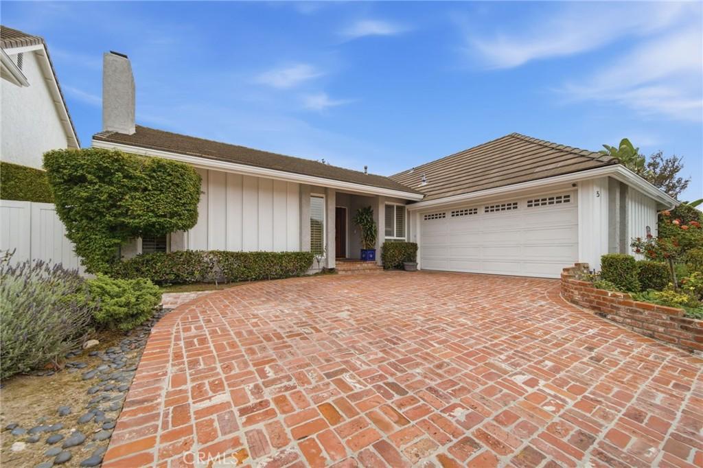 MLS #OC26106343 image #0