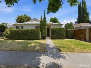MLS #OC26106440 image #0