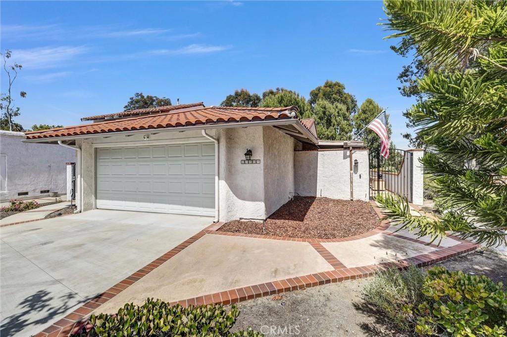 MLS #OC26106682 image #0