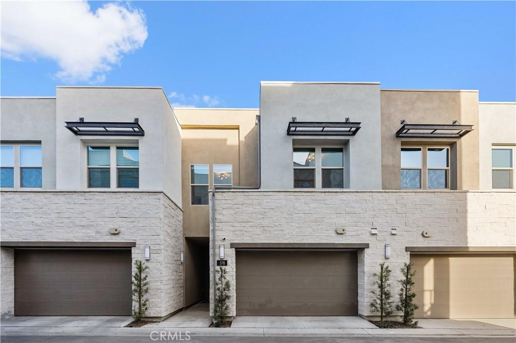 MLS #OC26108632 image #0