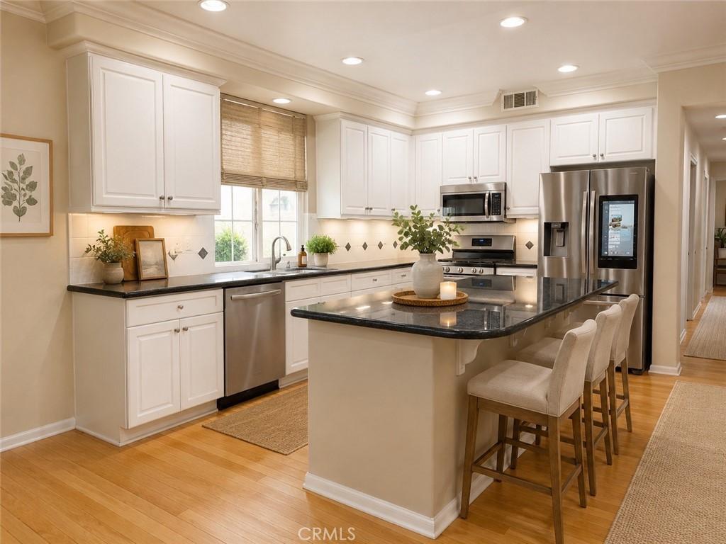 MLS #OC26108885 image #0