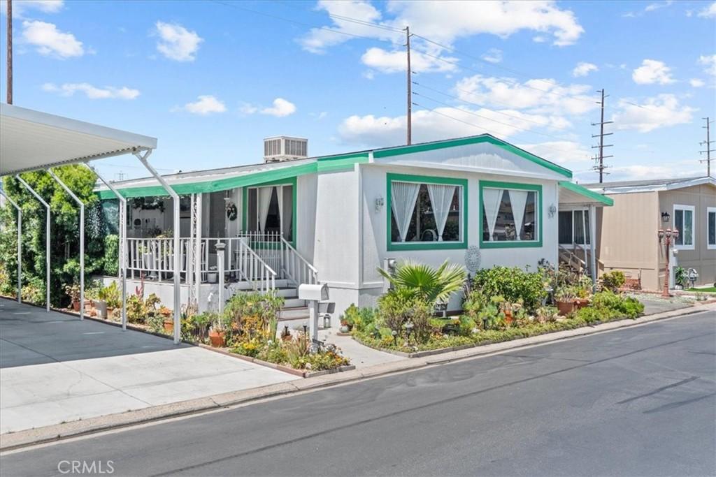 MLS #OC26109156 image #0