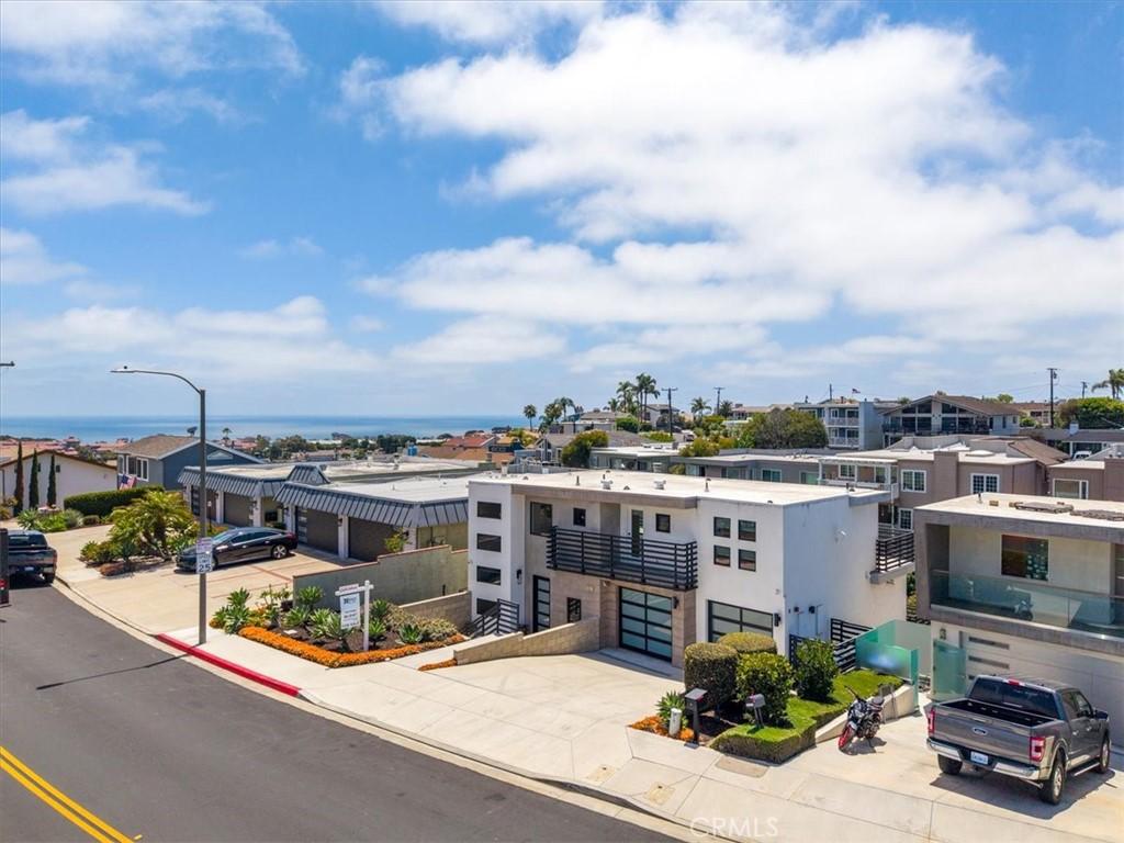 MLS #OC26110211 image #0