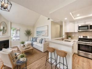 MLS #OC26110354 image #0