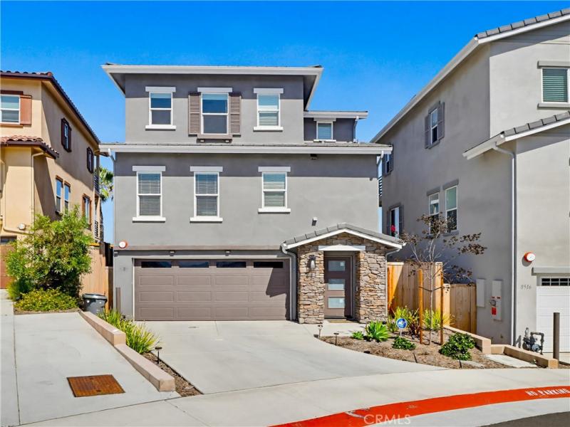 MLS #OC26110588 image #0