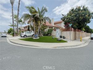 MLS #OC26110931 image #0