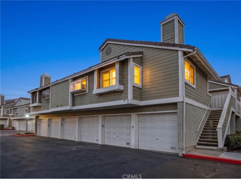 MLS #OC26112954 image #0