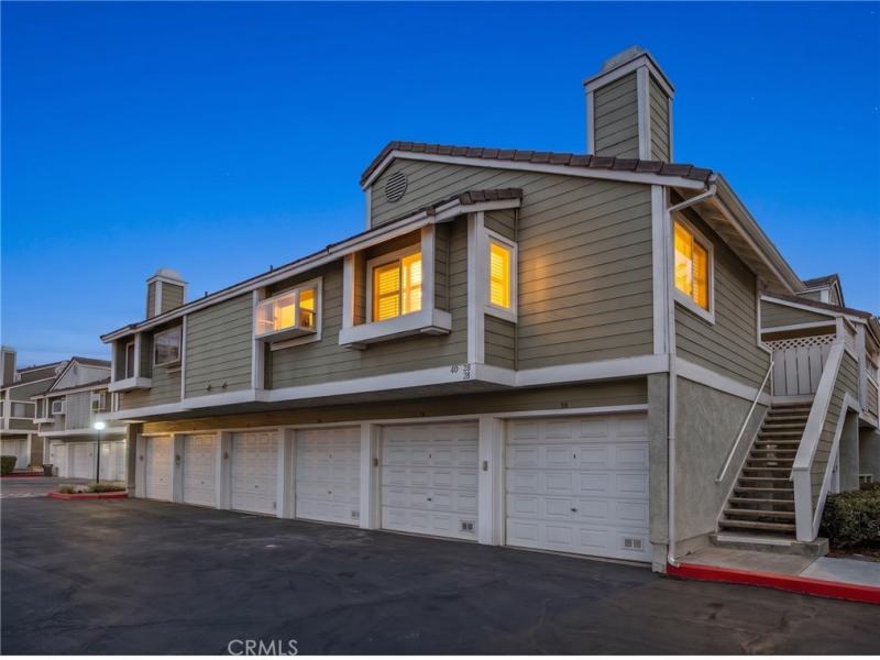 MLS #OC26112954 image #0