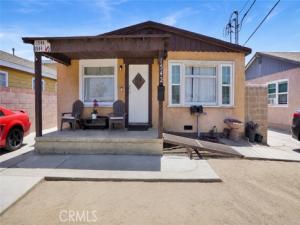 MLS #OC26113980 image #0