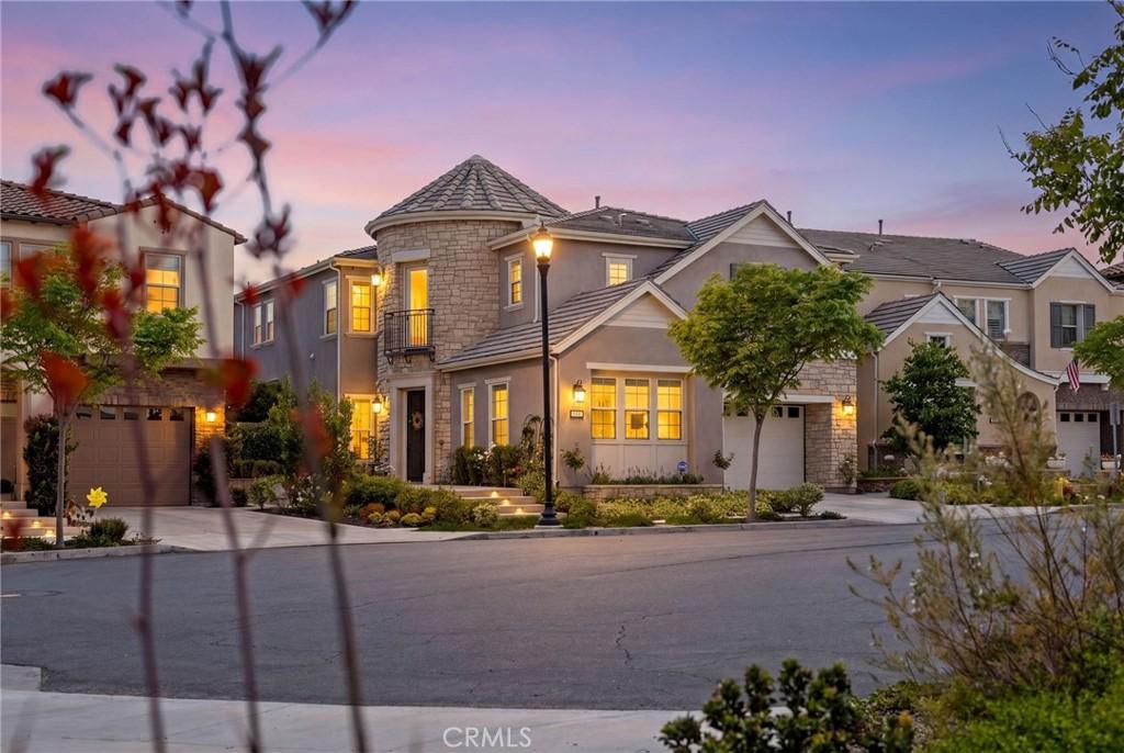 MLS #OC26114428 image #0