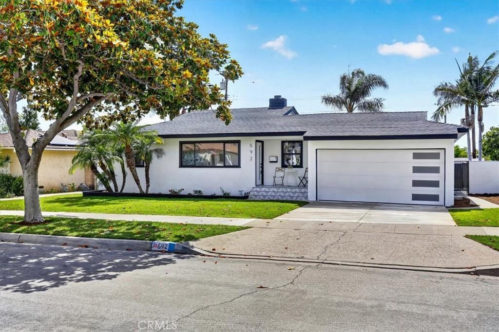 MLS #OC26114884 image #0