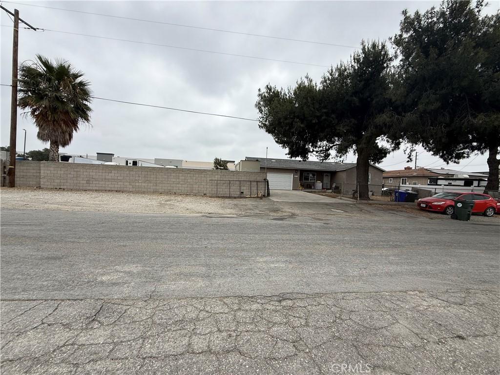 MLS #OC26115065 image #0