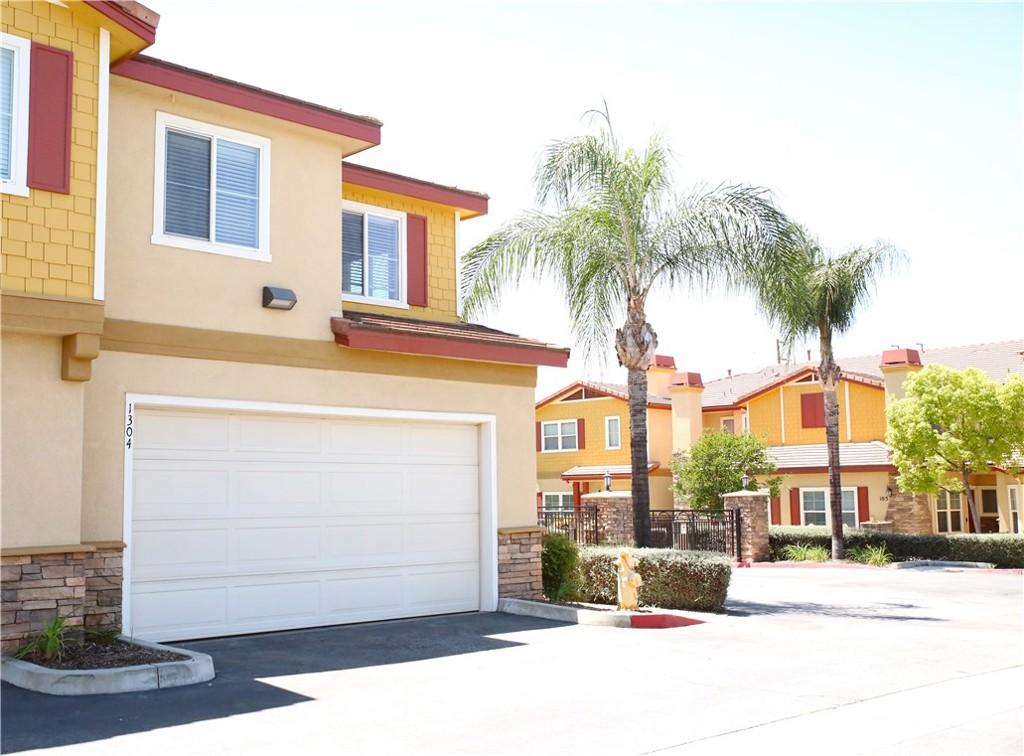 MLS #OC26115180 image #0