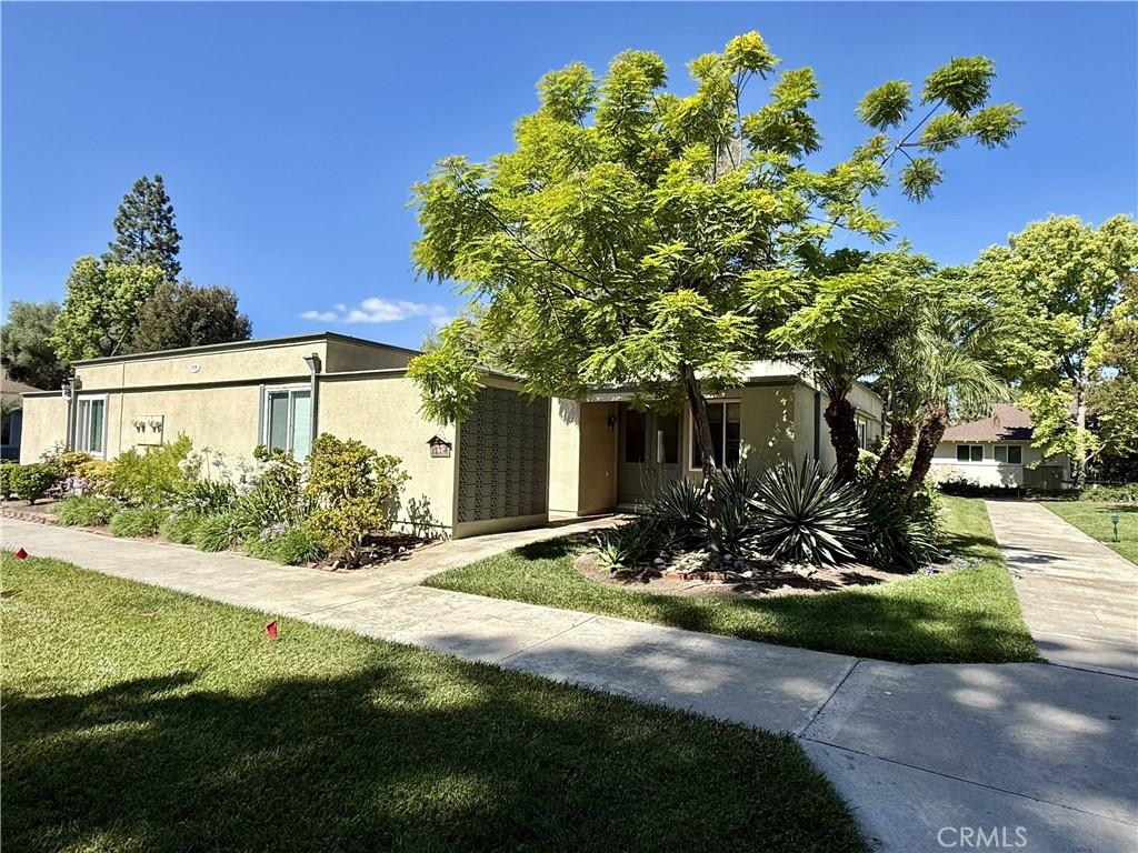 MLS #OC26116041 image #0