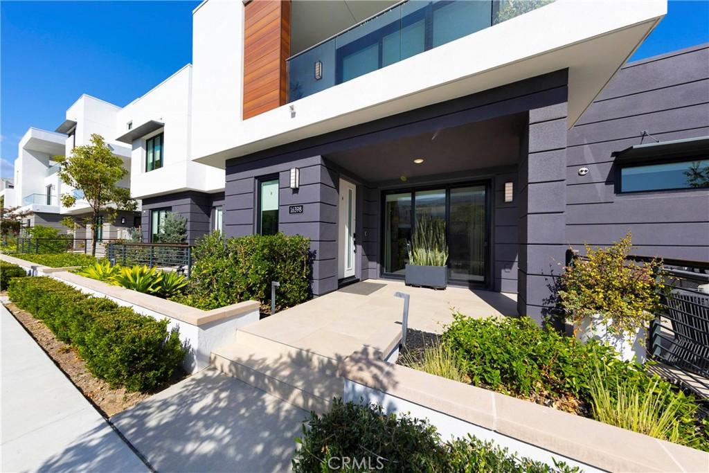 MLS #OC26116489 image #0