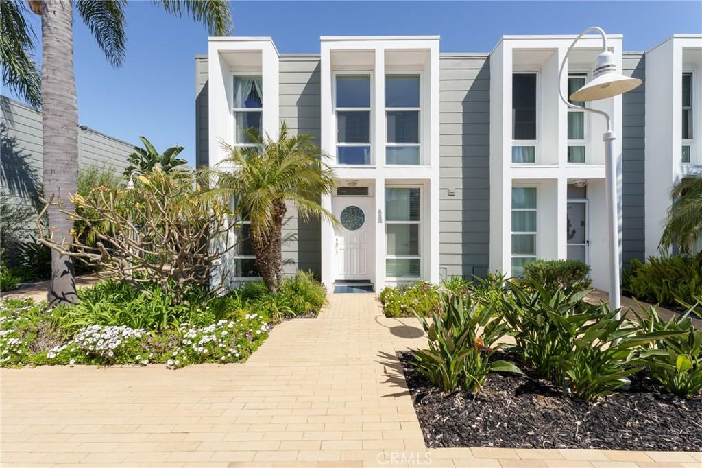 MLS #OC26117996 image #0