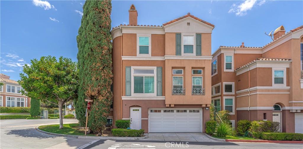 MLS #OC26118290 image #0