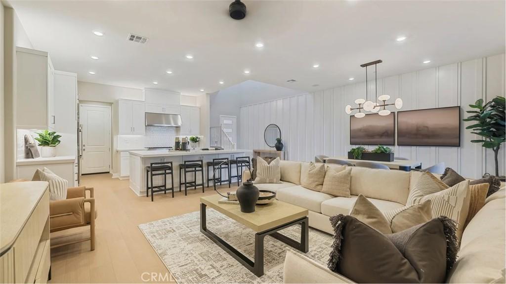 MLS #OC26118936 image #0