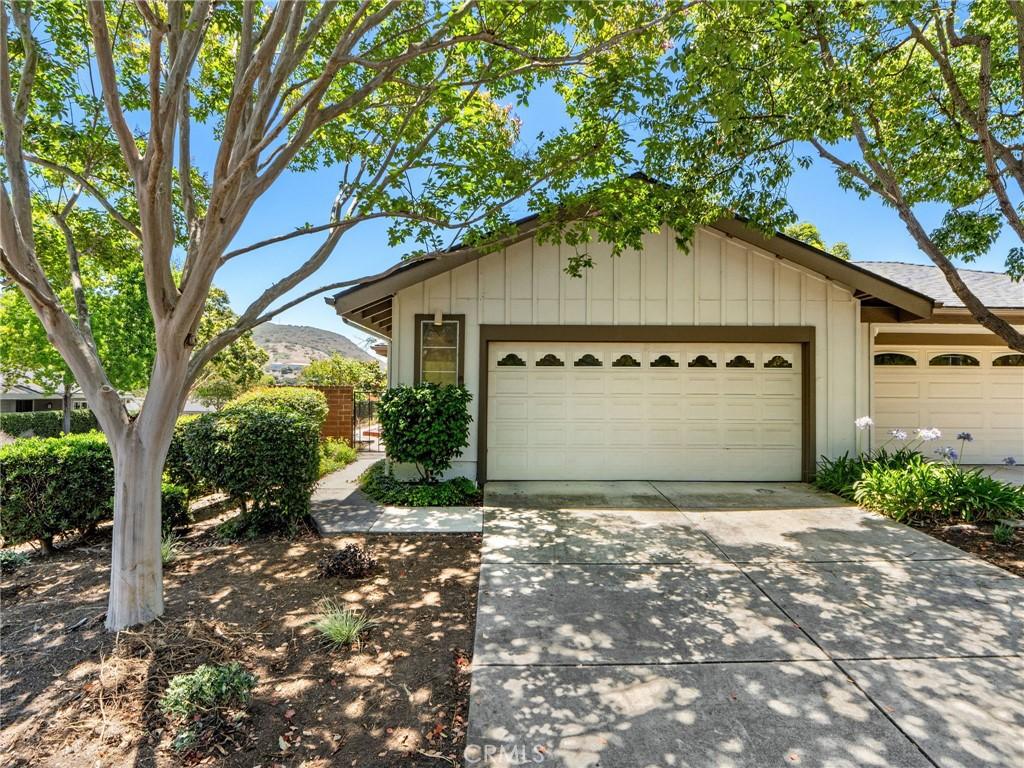 MLS #OC26118954 image #0