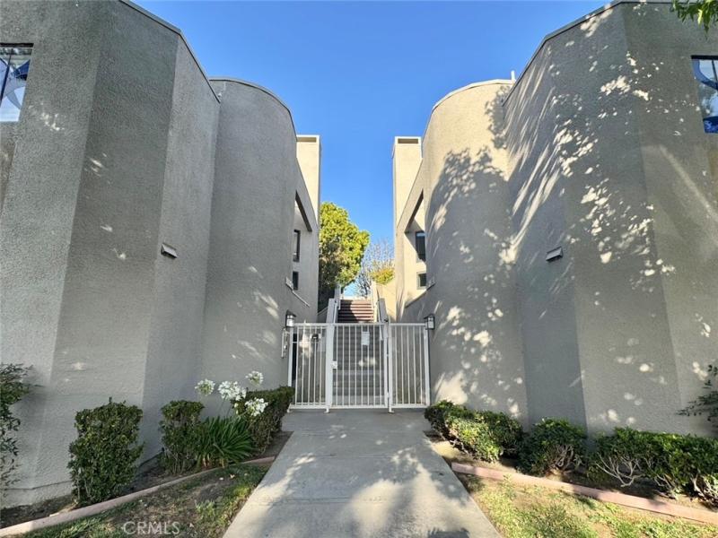 MLS #OC26119670 image #0