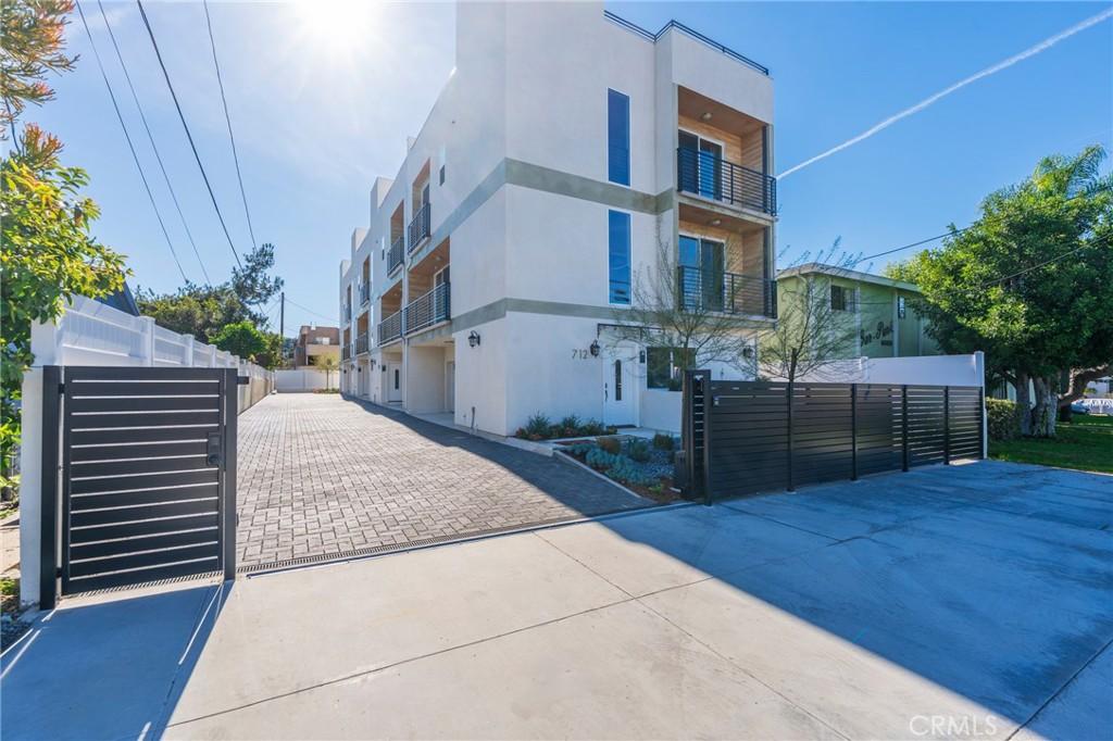MLS #OC26119852 image #0
