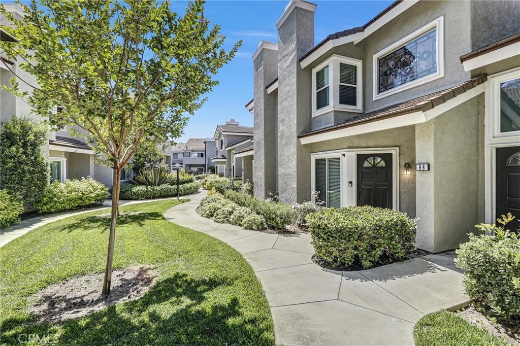 MLS #OC26120086 image #0