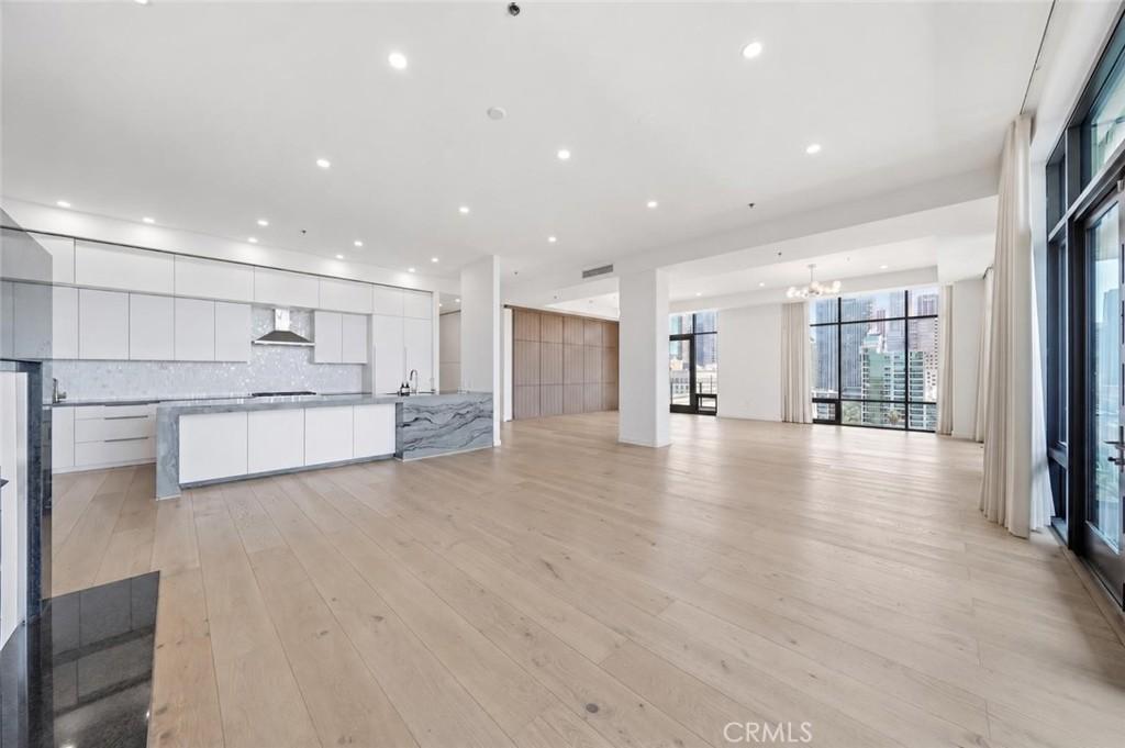 MLS #OC26120568 image #0